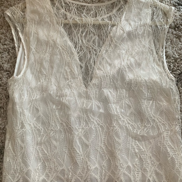 White lace camisole - Picture 3 of 4
